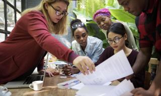 去英国留学必买的10样东西 英国出国费用留学